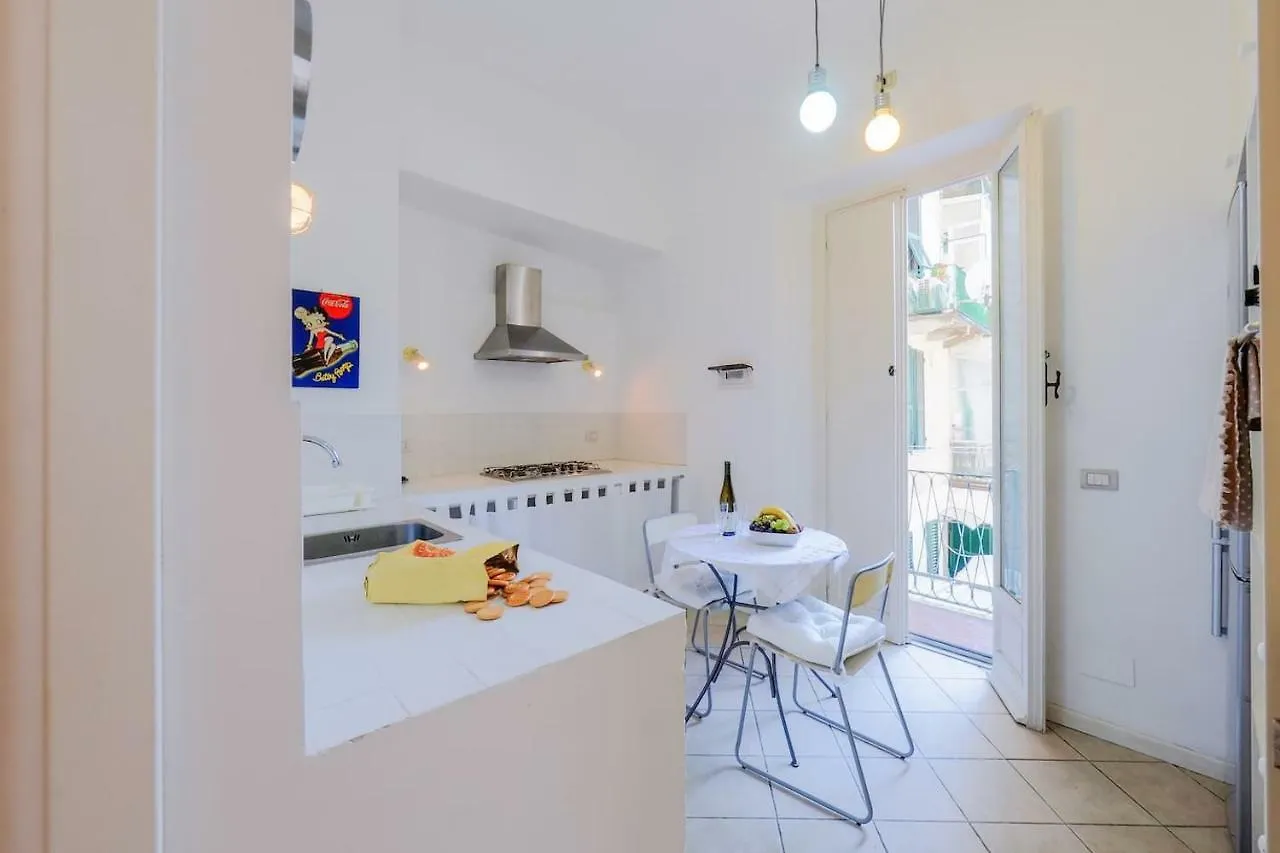 Sabrina'S Relax Fra Mare E Storia Apartment Savona Italy