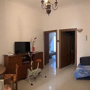 In Centro Ben Servito Savone